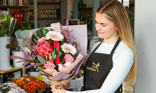 Why flowers are the perfect addition to your gift hamper.